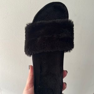 PINK Fluffy slides NWOT